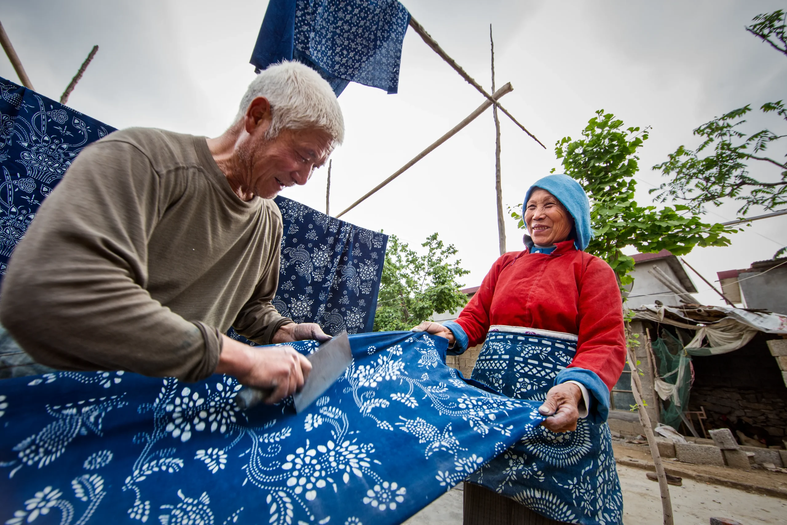 Lanling Floral Cloth Printing and Dyeing临沂市《兰陵花布印染》山东省枣庄市市中区光明路与振兴路交叉口北100米路东太平洋保
